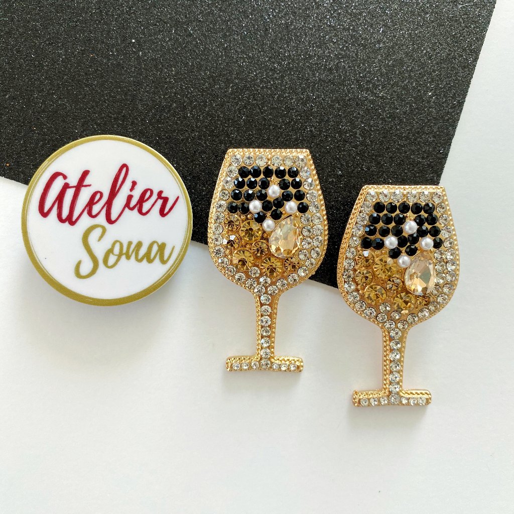 Sparkly Wine Earrings - Champagne 20$